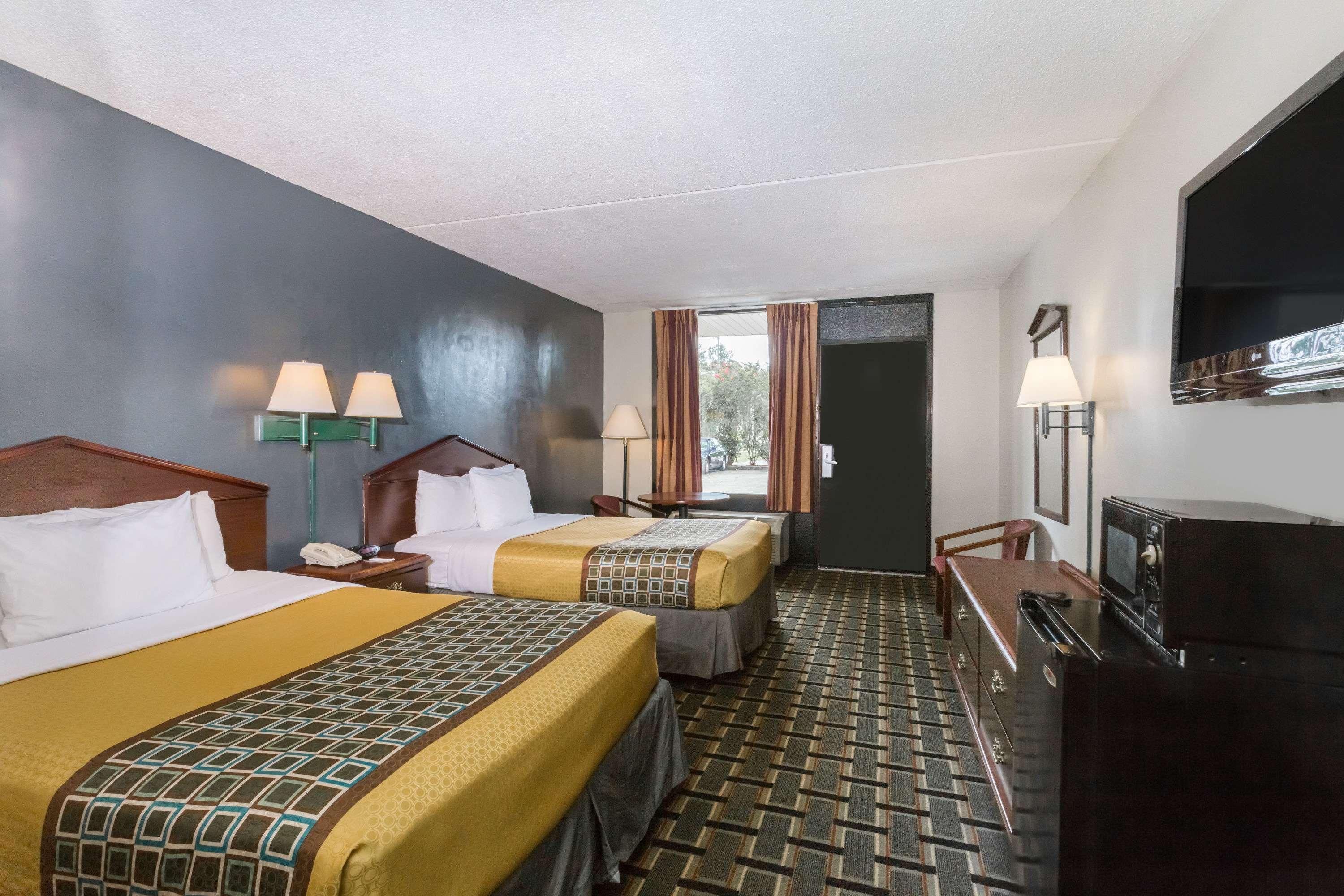 Travelodge By Wyndham Savannah Area/Richmond Hill Luaran gambar