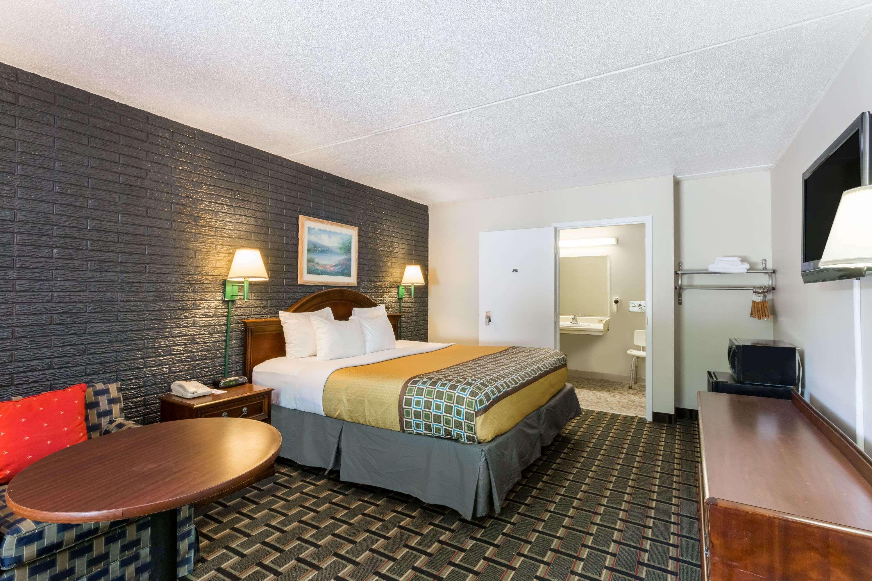 Travelodge By Wyndham Savannah Area/Richmond Hill Luaran gambar