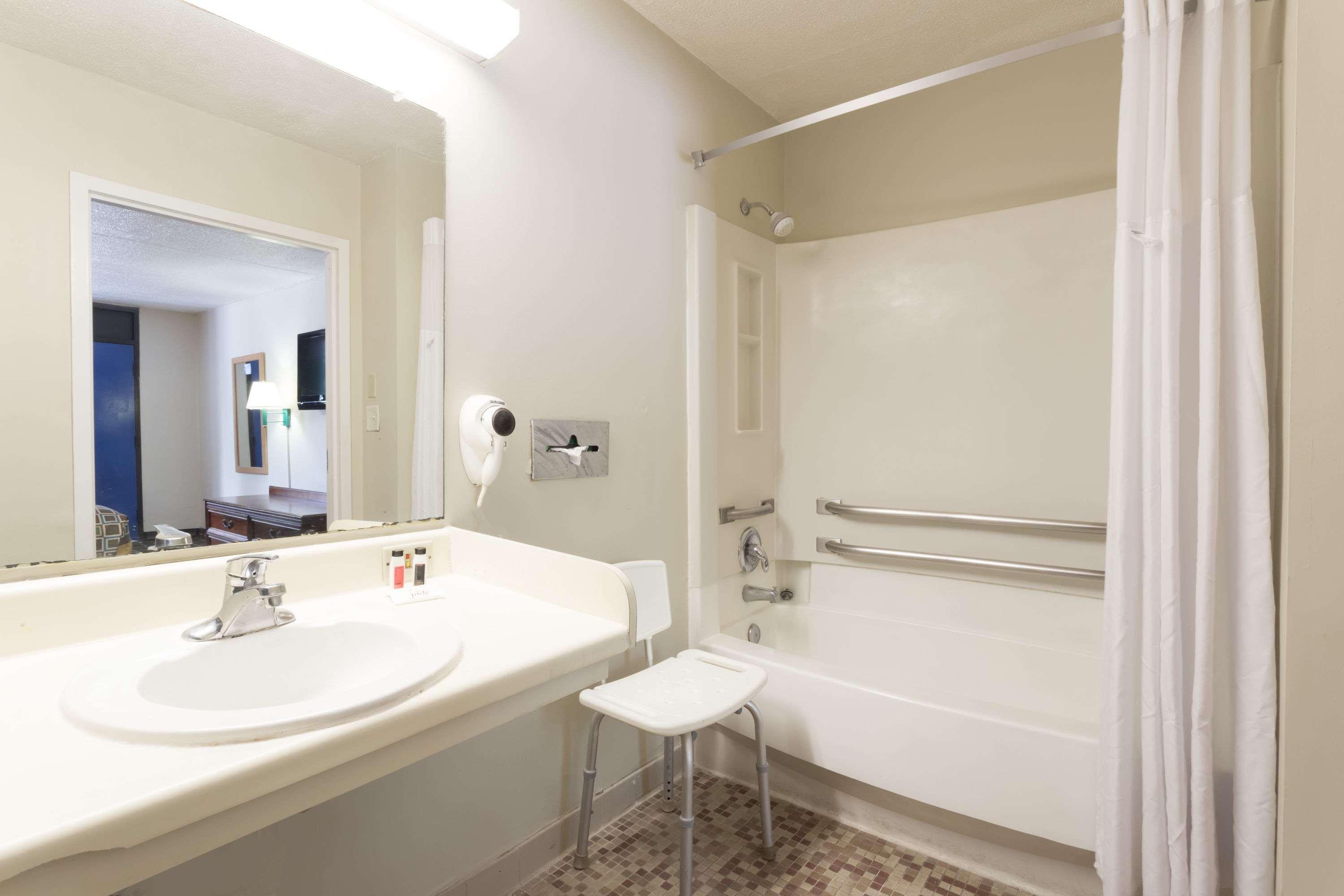 Travelodge By Wyndham Savannah Area/Richmond Hill Luaran gambar