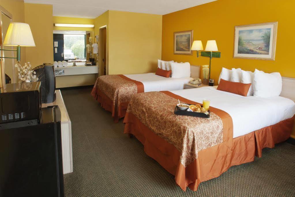 Travelodge By Wyndham Savannah Area/Richmond Hill Bilik gambar