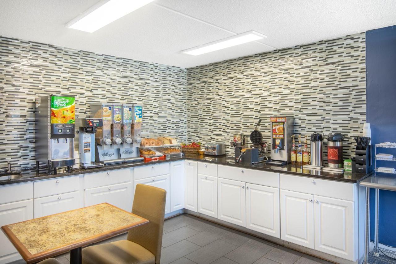 Travelodge By Wyndham Savannah Area/Richmond Hill Luaran gambar